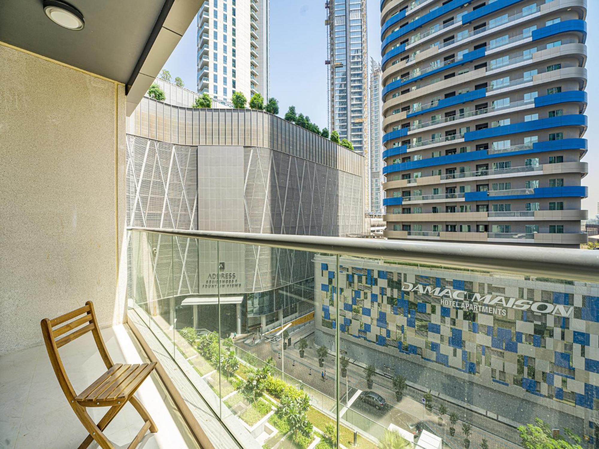 Luxe Apartments Near Dubai Mall Burj Khalifa Pool Gym Parking Exterior photo
