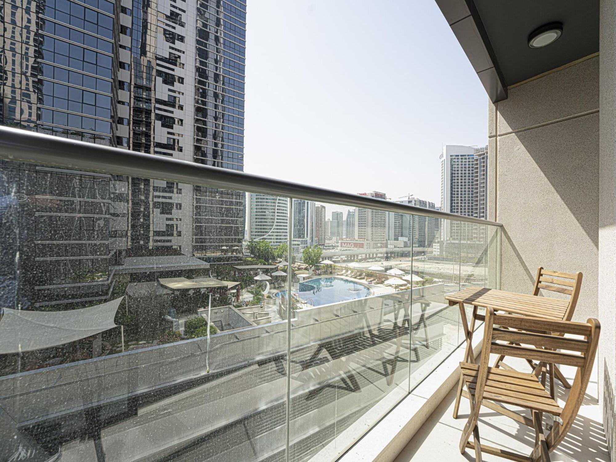 Luxe Apartments Near Dubai Mall Burj Khalifa Pool Gym Parking Exterior photo